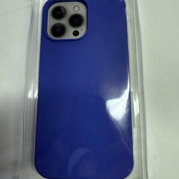 onn 2022 iPhone 6.7" Pro Max Purple Silicone (3 camera) Case - Picture 2 of 6